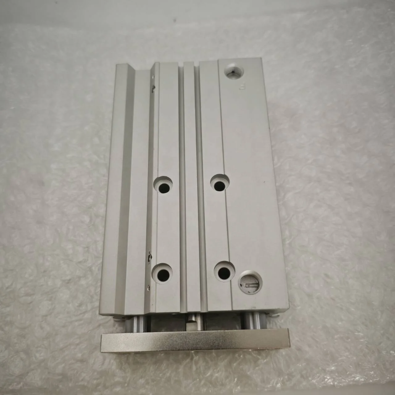 Cilindro sottile originale SMC con buffer d'aria MGPM20TF-75AZ Cilindro sottile con asta di guida