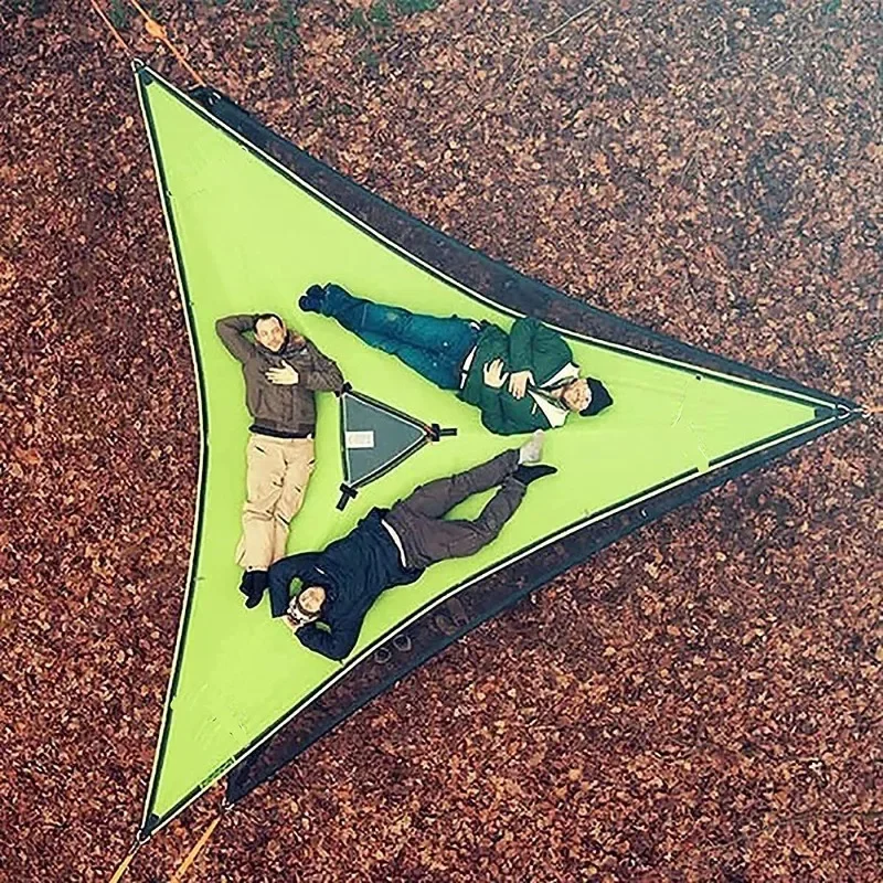 New product aerial multi-person triangular hammock, portable mesh hammock, aerial tree tent leisure mesh bed