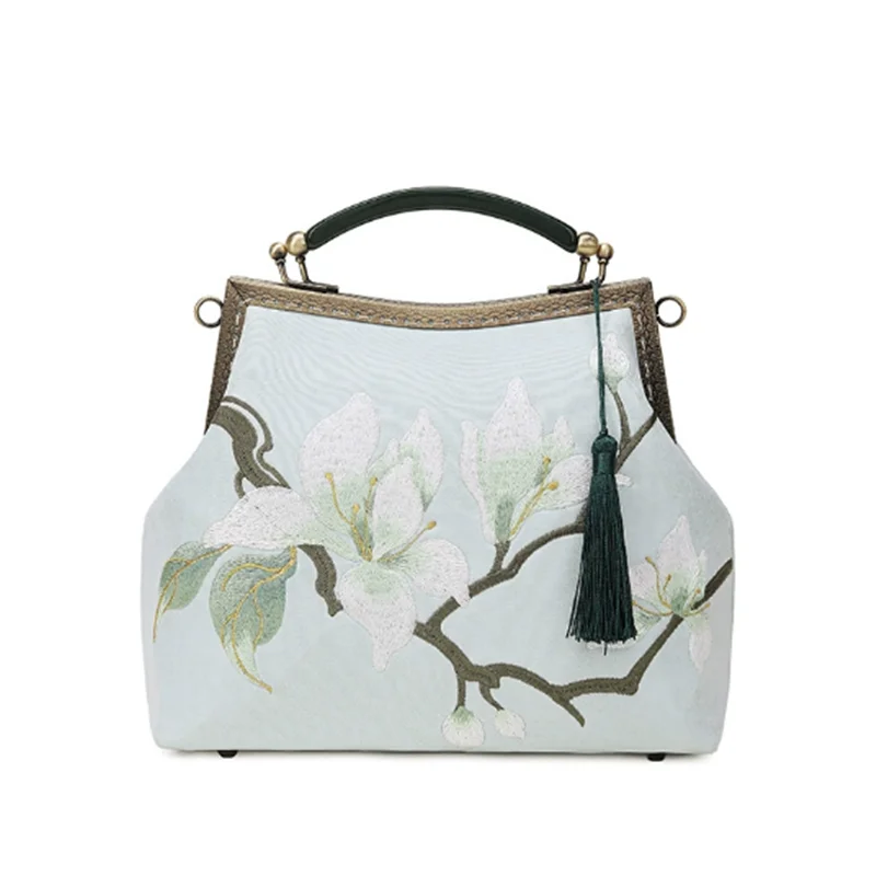 

Heavy Embroidered Ladies Party Dinner Handbag Exquisite Embroidered Tassel Hand Bag Elegant Evening Wear Shoulder Bag