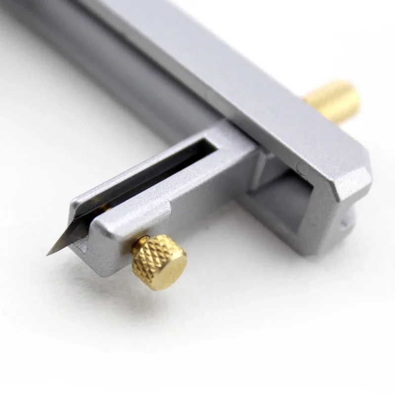 Japan Nt Cutter Multifunctionele Draagbare Kompas Gatensnijder Parallelle Papiersnijder C-700GP Kompassnijder Gatfrees