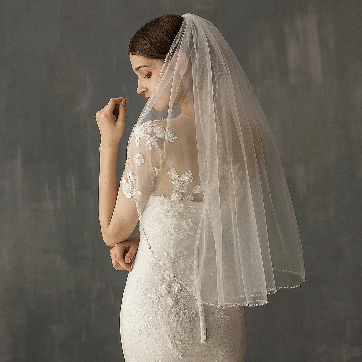 Voiles de mariage élégants en tulle doux pour les mariées, voile blanc avec peigne pour patients à bord perlé, enterrement de vie de jeune fille