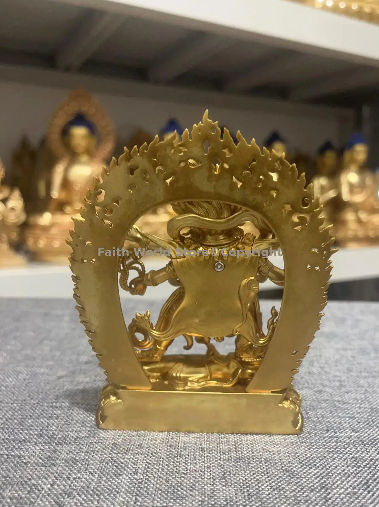 البوذية معبد المذبح نادر التذهيب ماهاكالا غونبو شيفا فيروكانا بوذا عبادة طرد الأرواح الشريطان حماية فعالة