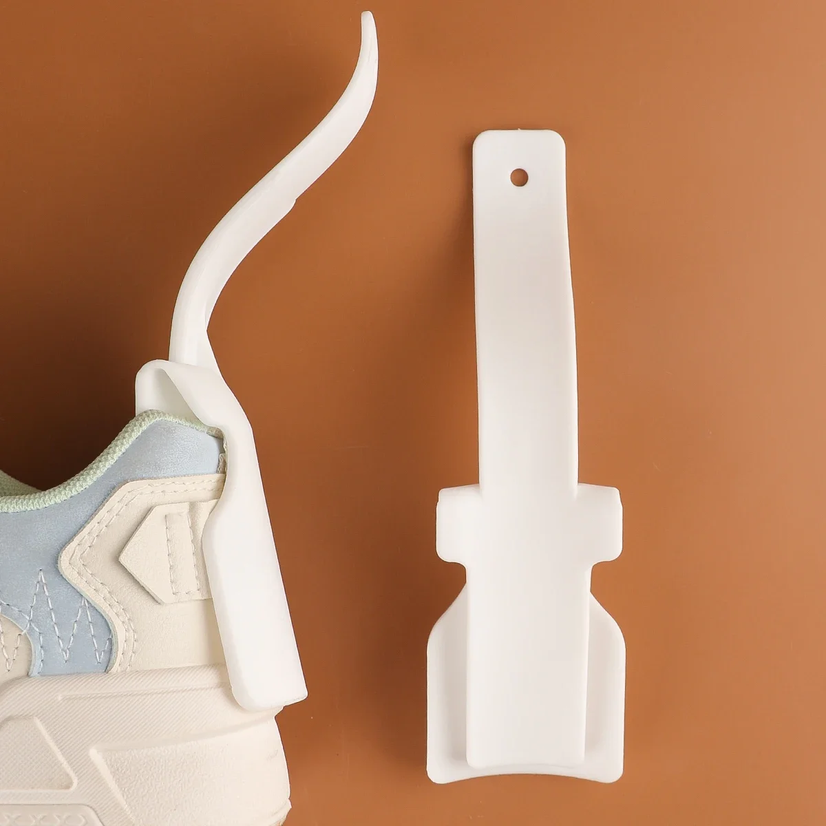 2 Teile/satz Faul Schuhlöffel Kunststoff Bunte Unisex Tragen Schuh Helfer Einfach An- Und Aus Schuh Robuste Schlaf-Hilfe-Tool Schuh Zubehör – Detail 4