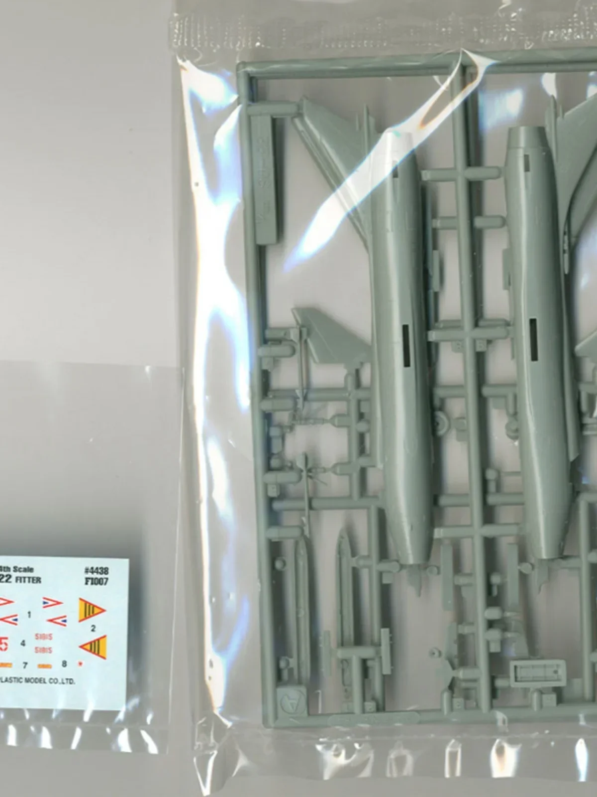 Academy 1/144 Plastic Toy DIy Model Kit 12612 Su SU-22 Assembler Attack Fighter assembly  Kit