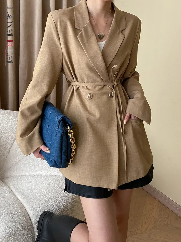 

[LANMREM] Lace-up Gathered Waist Blazers Women's Double Breasted Office Lady Loose Coats Fashion 2024 Autumn New 26D9675