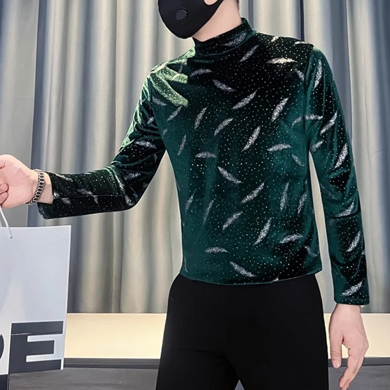 

Трендовая модная осенне-зимняя велюровая футболка мужская с длинными рукавами яркие перья в горошек корейская мужская футболка с воротником-стойкой пуловеры