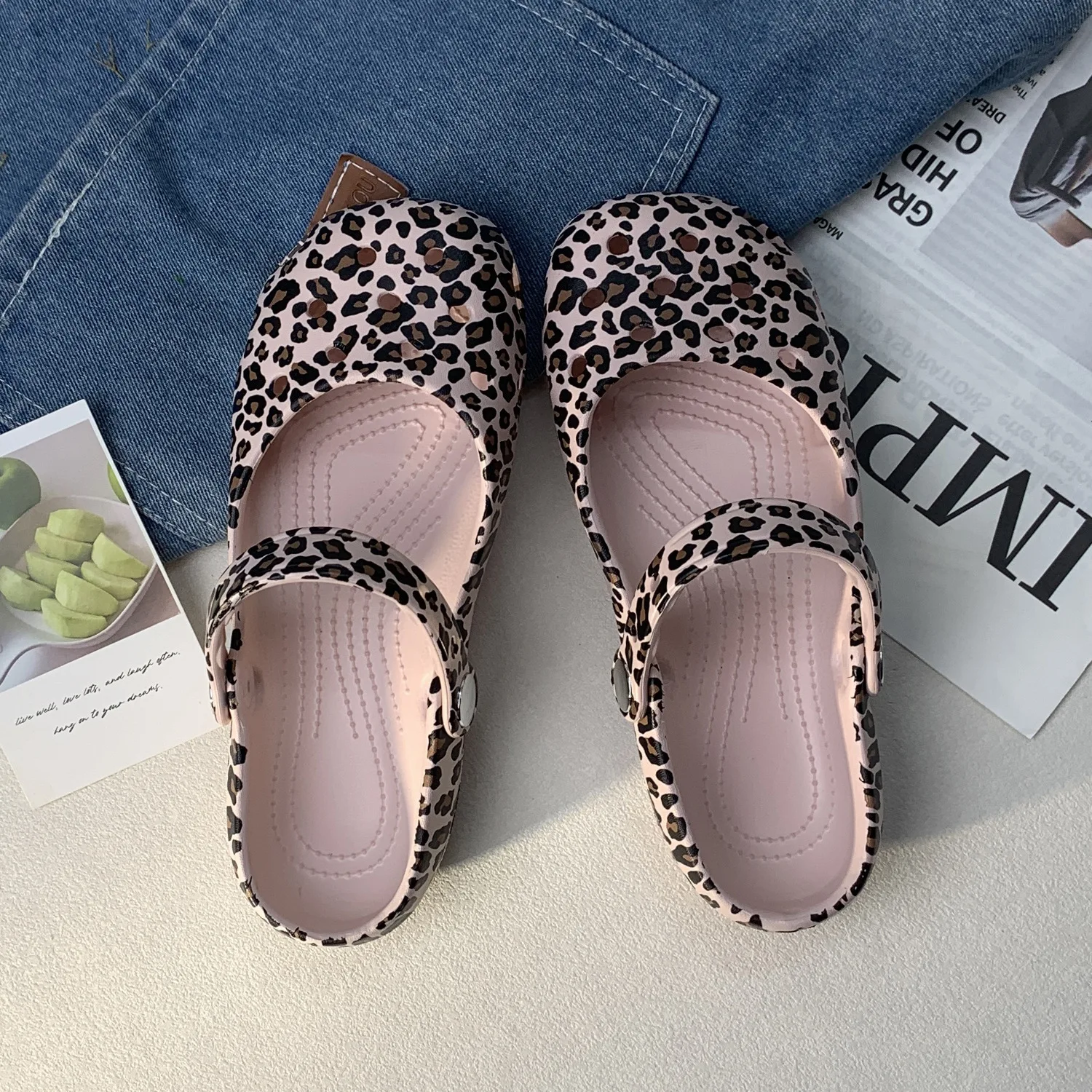 2026 Sommer Neue Damen Niedliche Ballett-Lochsandalen Retro EVA Outdoor Mary Jane Schuhe Rutschfeste Outdoor-Strandsandalen – Detail 9