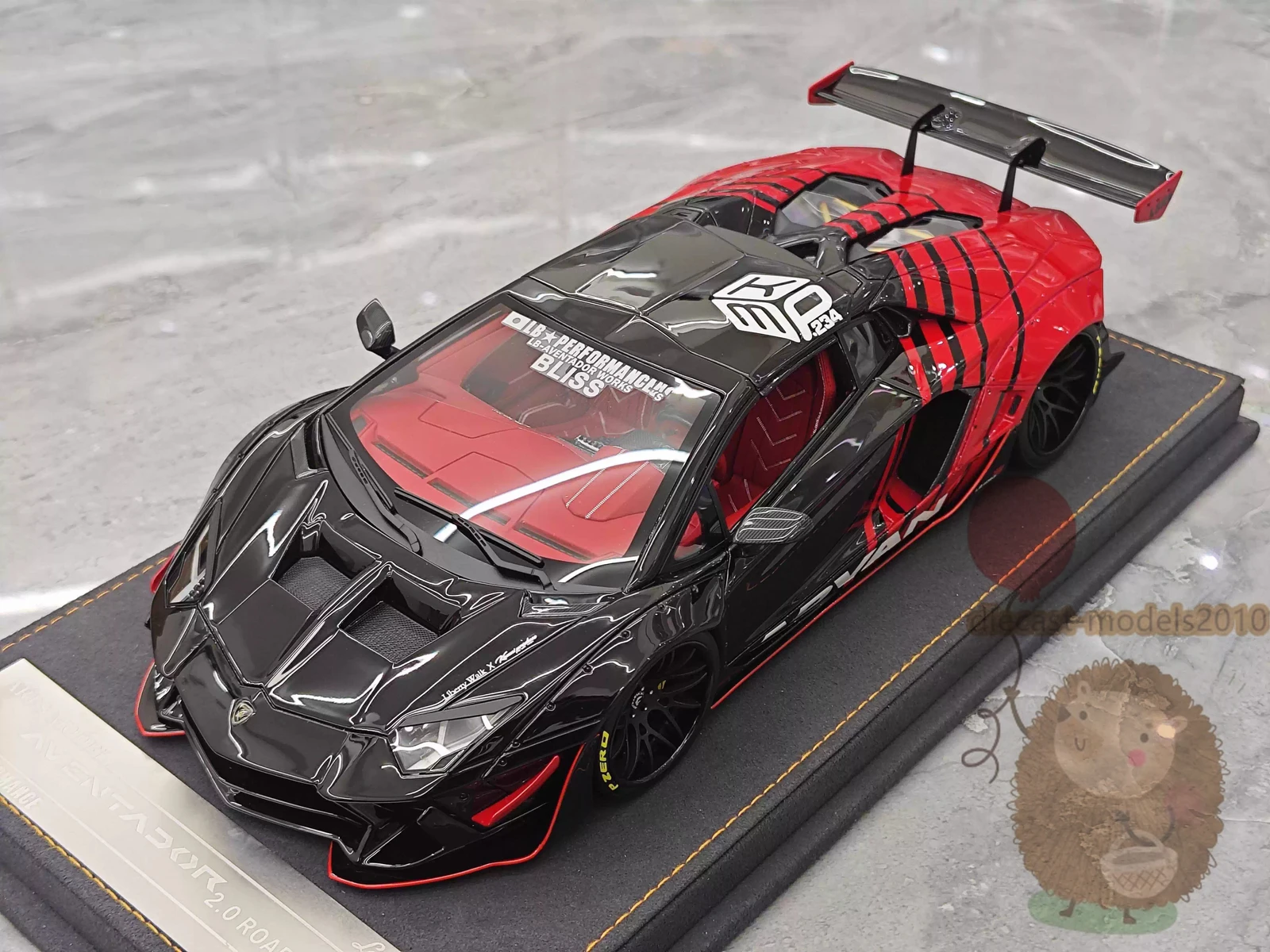 

Модель ARES 1/18 Lamborghini Aventador 2.0, литая под давлением из смолы, коллекционная машинка, подарок, черный цвет