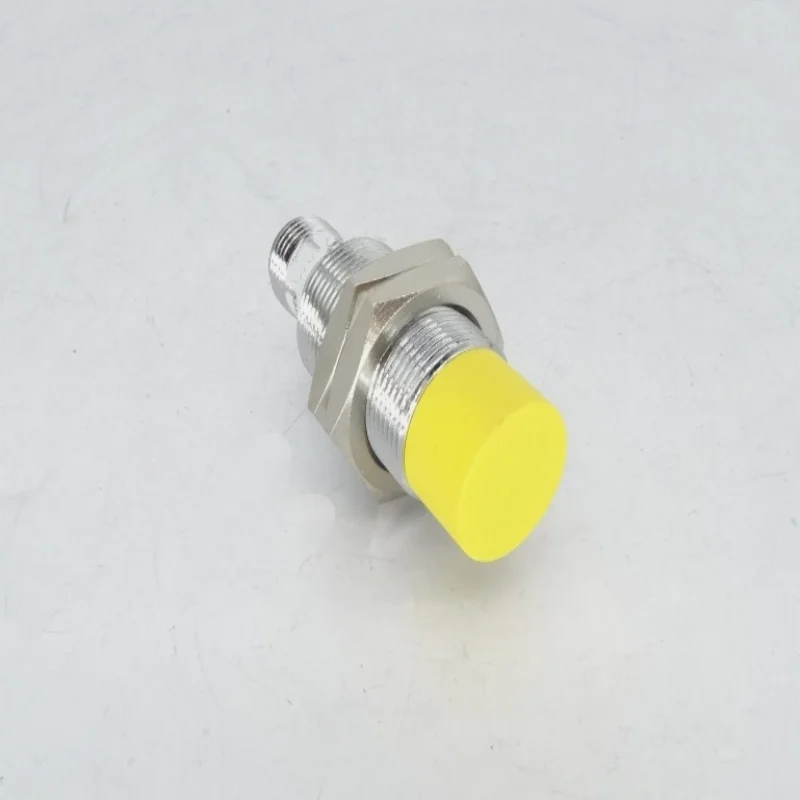 

Совершенно новый оригинальный бесконтактный переключатель Ni8-M18-AP6X/S90 Ni8-M18-AD4X-H1141 NI8-M18-AP6X-H1141 NI8-M18-AN6X-H1141