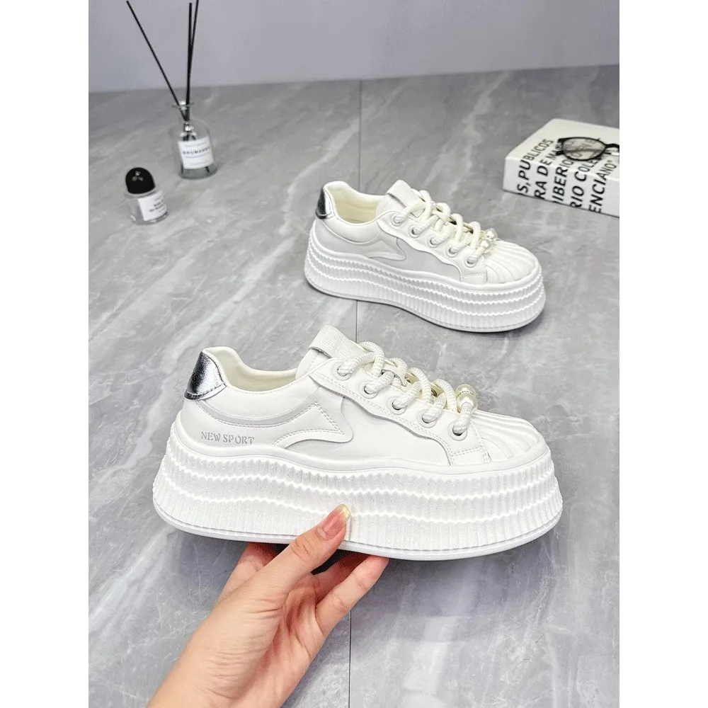 

Кроссовки женские из натуральной кожи, дышащие сникерсы на платформе, криперы, белые, лето 2024