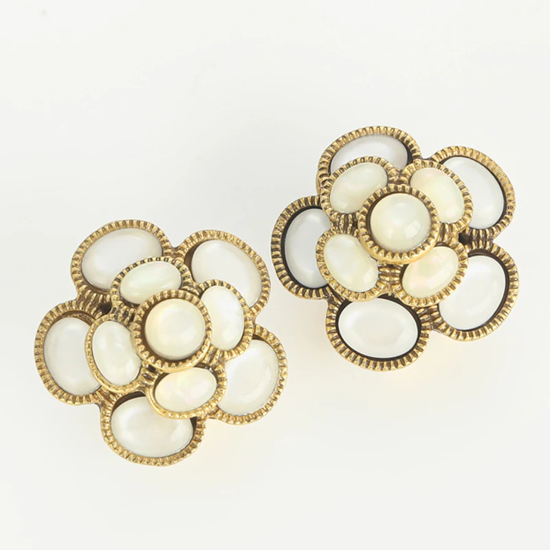 

Vintage White Moonstone Rose Flower Earrings Stud Woman Gold Color Elegant Retro Designer Gift Daily Party Wedding 2025 Trends