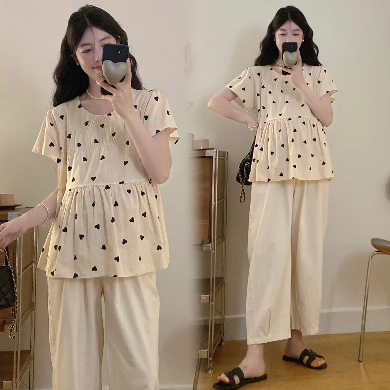 

Summer Maternity Set - Sweet Baby Doll Top & Utility Capris for Pregnant Women, Loose 2-Piece Outfit with Belly Support
