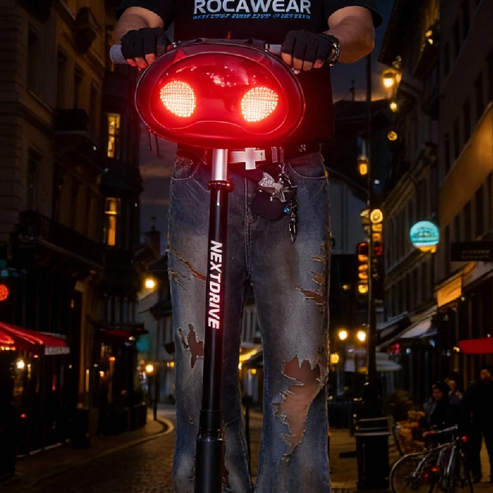 Waterproof Bike Front Handlebar Phone Bag, Smart LED Pixel Display Bicycle Storage Pouch with Bluetooth APP Custom Control