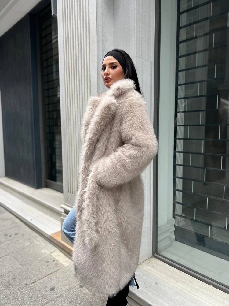 معطف نسائي طويل بحزام غير رسمي من الفرو الصناعي معطف حضري بأكمام كاملة وجيب على شكل طية صدر السترة ملابس خروج نسائية سميكة لشتاء 2025 سترات خارجية جديدة للسيدات