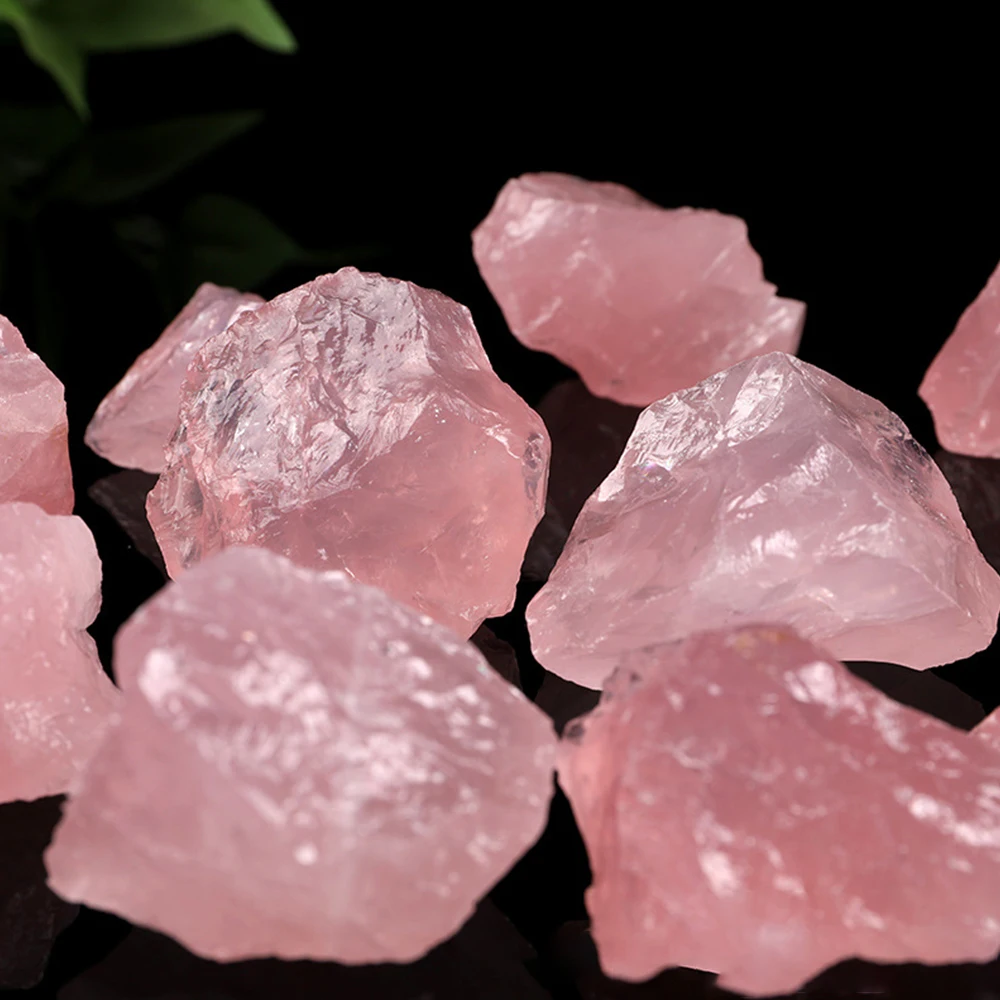 Natural powder crystal rose quartz coarse mineral raw stone mineral crystal mineral specimen room tank decorative landscape raw