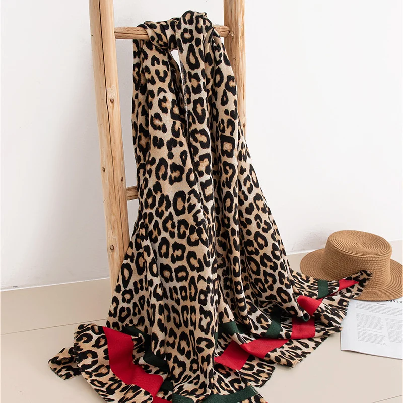 2024 New Fashion Leopard Print Women Winter Warm Scarf Hijabs Tassels Shawl Cashmere Pashmina Hijabs Scarves Wraps