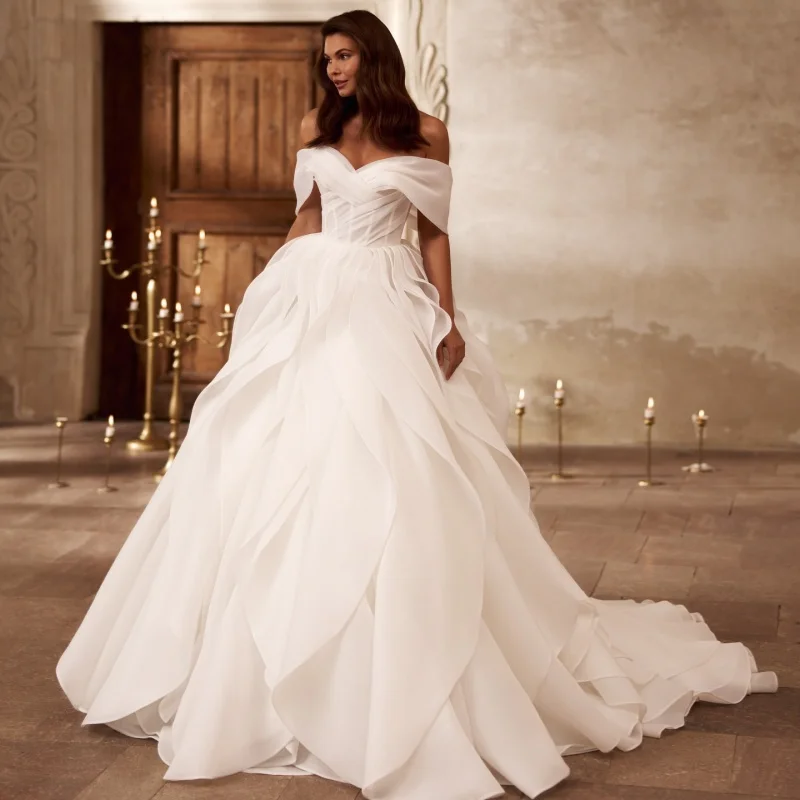 Simple White Wedding Dresses decal off-shoulder A-line Train Lace layering Gowns Made wedding dress Bridal Gown Customize