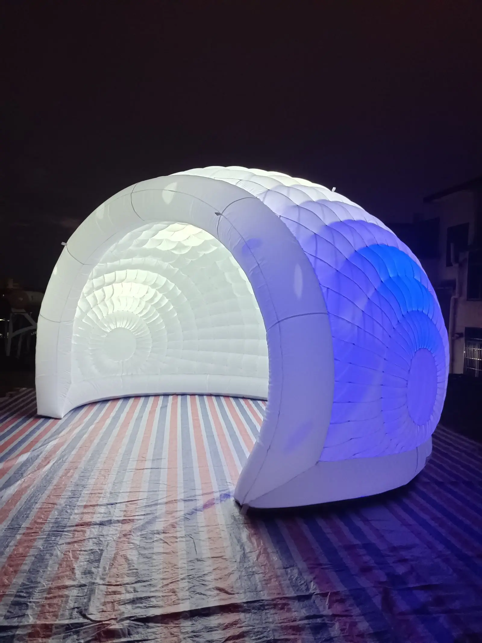 Neueste Oxford aufblasbare Luft kuppel Zelt Honig unter gebracht fertig Iglu mit LED-Lichtern Festzelt Bar Zelt Hochzeits feier Event Vermietung