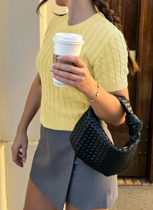 

Женская футболка с короткими рукавами, свитер 2022, осень-зима, модный топ для отдыха и отпуска, женская одежда