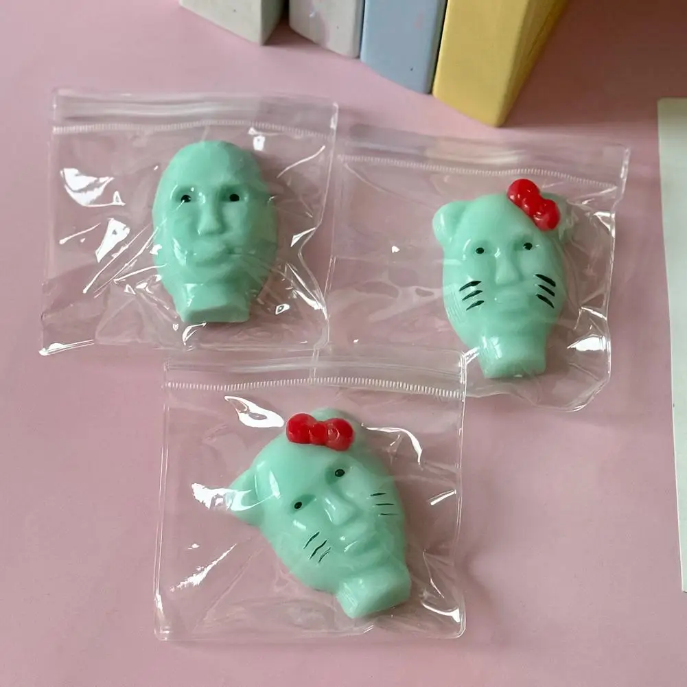 Simulation of Alien Extrusion Slow Rebound Toys Decompression Soft Waxy Alien Fingers Pinch Toys Funny Gifts for Children