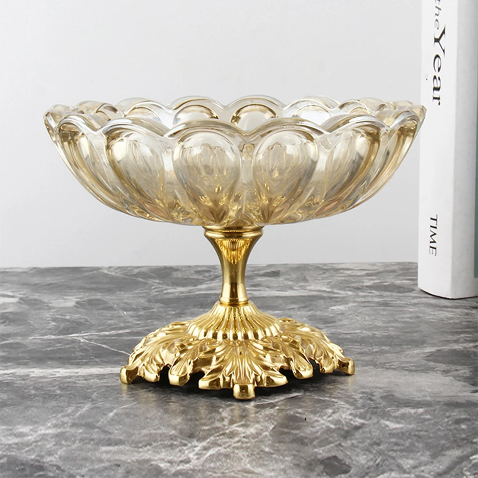 

European Style Luxury Glass Brass Flower Shaped Fruit Tray Creative Desktop Decoration Ornaments Luxurious High-end Storage Tray