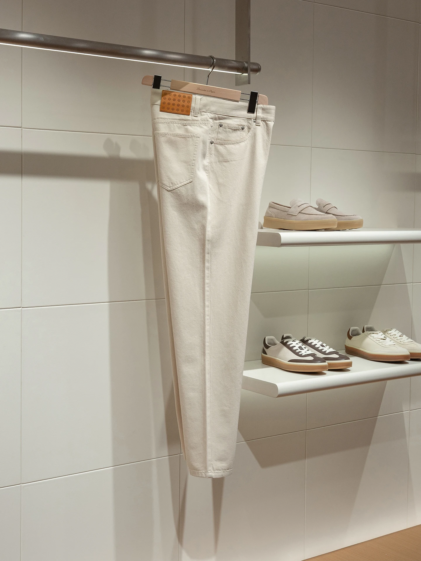 

Vintage Washed 14-Ounce Pure Cotton Denim Loose Straight Leg White Men's Jeans Breathable Comfortable Non-Shrinking Spring Se...