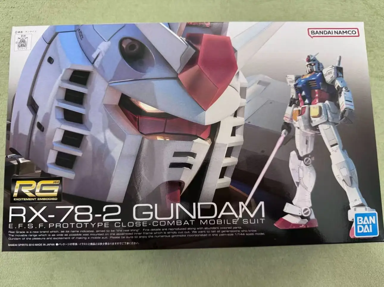 

Bandai Original GUNDAM Anime Model RG Series 1/144 RX-78-2 GUNDAM Action Figure Assembly Model Toys Gifts for Children