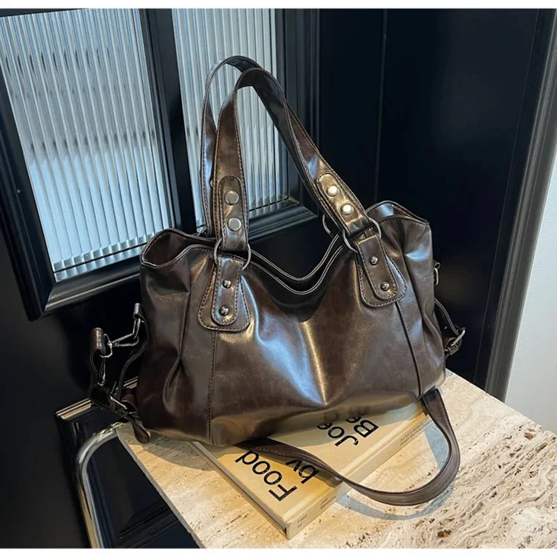 

Women's Retro Casual Shoulder Bag High-end Sense Niche Diagonal Cross Tote Bag Versatile Commuting Large Capacity Handbag