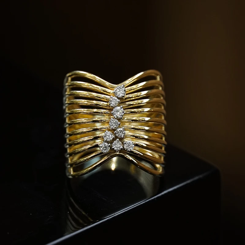 Aazuo Luxury Jewely Vintage Style 18K Yellow Gold  Natrual Diamond Fashion OL Lines Rings For Girls & Women Senior Banquet Party
