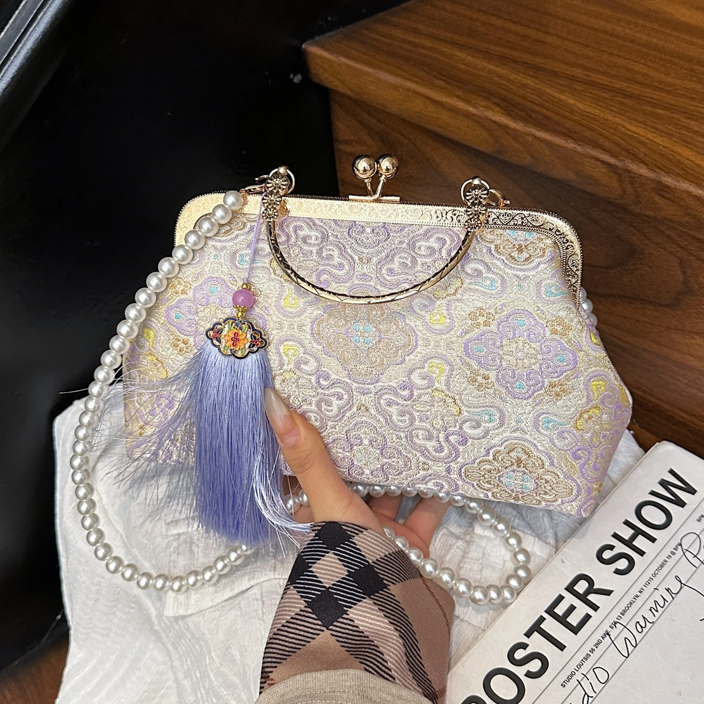

Elegant Cloud Pattern Embroidery Luxury Ladies Evening Bag Banquet Classic Brocade Handbag Pearl Accented Crossbody for Women