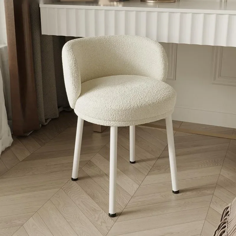 

Light Luxury Dressing Chair – Cream Wind Lamb Wool Backrest Stool for Bedroom, Elegant Girls' Room Makeup and Toilet Chair