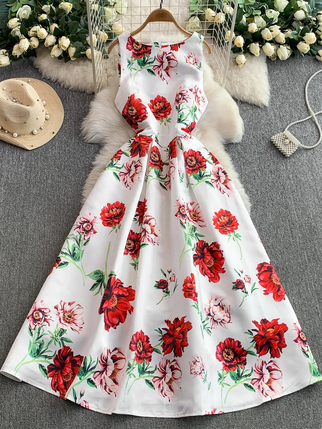 Sukienka damska z kwiatowym wzorem, odkryte ramiona, długa, wysoki stan, krój A-line, idealna na urodziny.