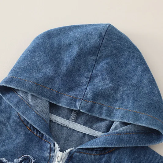 Komplety ubranek dla niemowląt na wiosnę i jesień, modne kurtki dżinsowe z kapturem i spodnie z napisami, 2-częściowe zestawy ubrań dla dzieci.