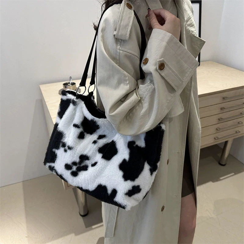 Thumbnail 3 - #75 Latest Square Bags Offers