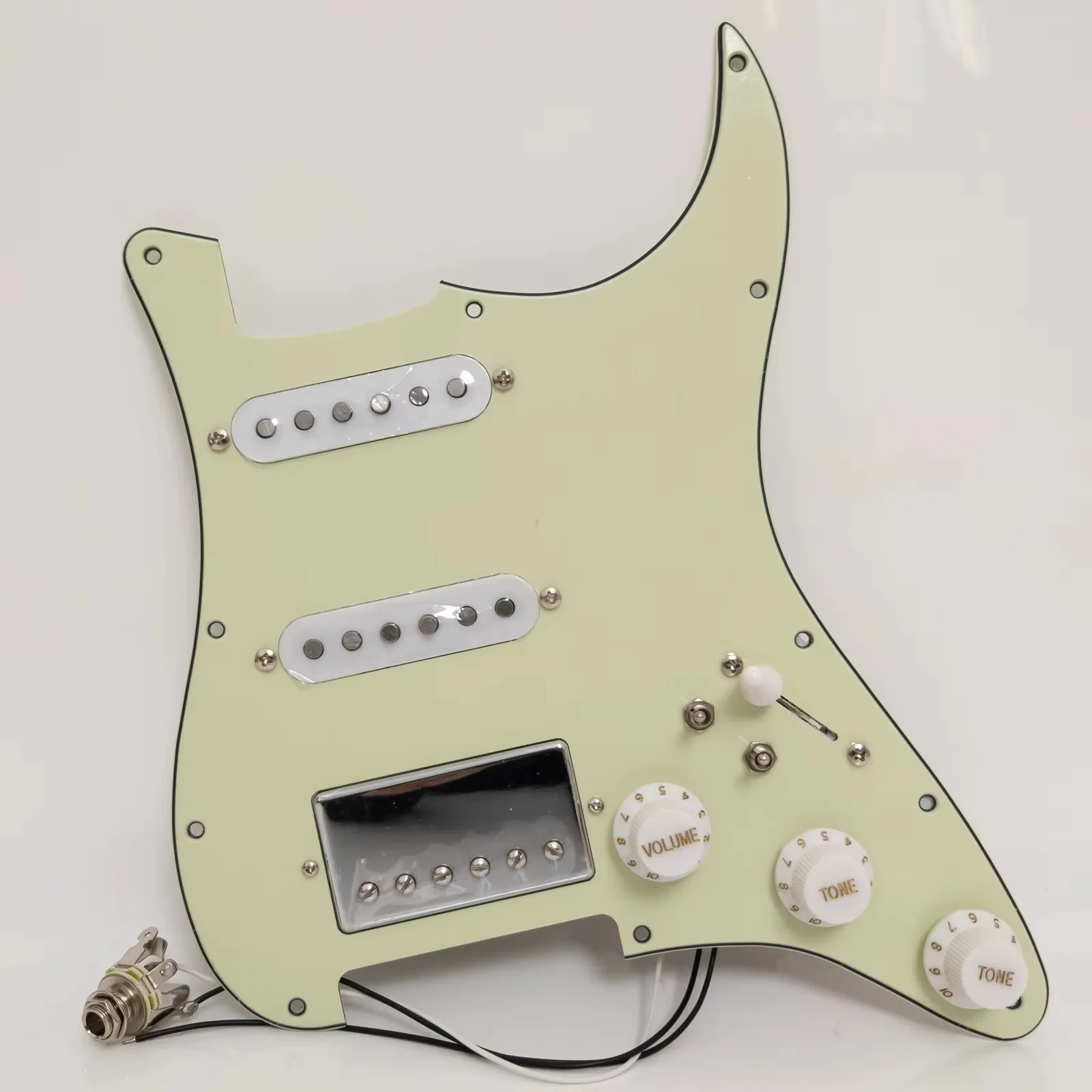 SSH Loaded Pickguard with Alnico 5 Pickups Coil Split Humbucker Prewired Assembly for ST Style Electric Guitar Replacement view 3