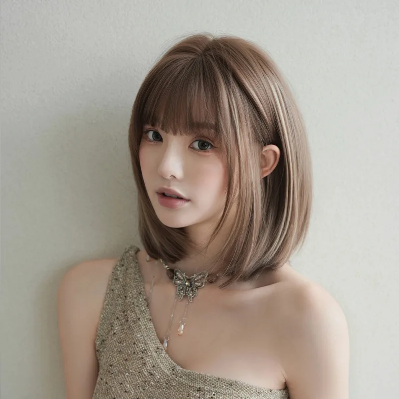 

Short Hair Wig, Bob Haircut and Shoulder Length Collarbone, Natural Hair for Role-playing Parties, Daily Wear
