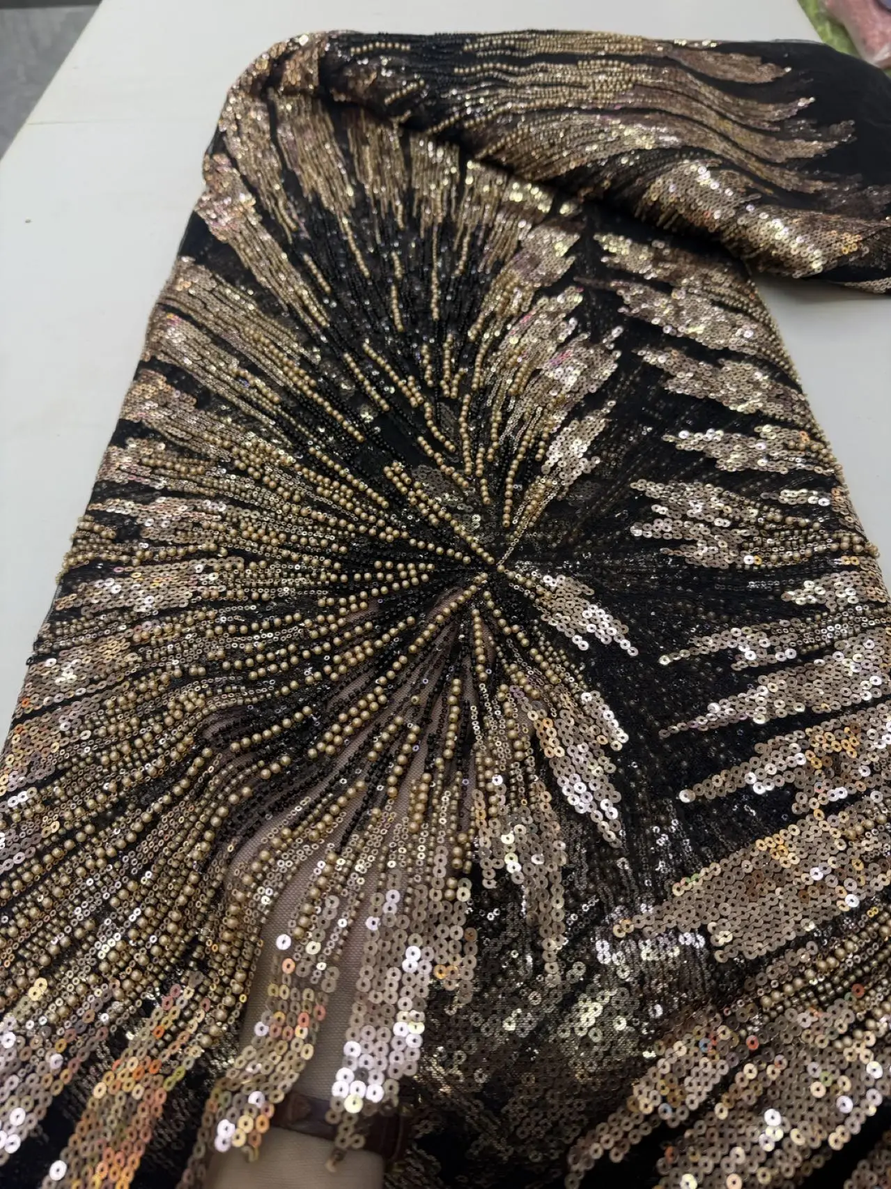 

Black Luxury French Mesh Lace Fabric with African Sequins High-Quality Beaded Groom Lace for Nigerian Wedding Dresses