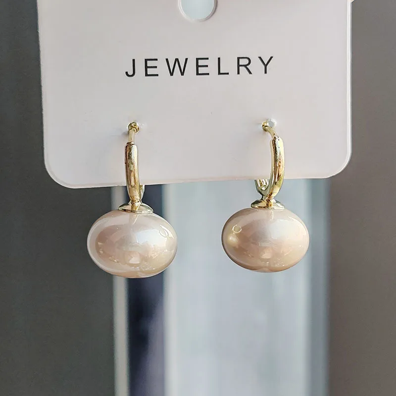 2023 New French Elegant 4-Color Bean Spliced Flat Pearl Earrings for Korean Fashion Jewelry Party Women's Sweet Accessories