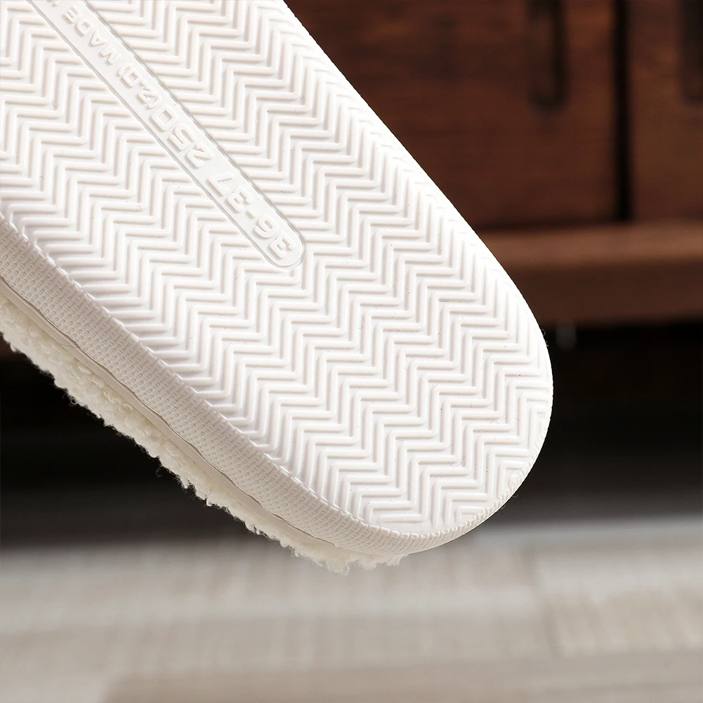 

Plush Bulldog Slippers Kawaii Furry Slippers Non-Slip Soft Cloud Slippers Comfortable Fluffy Dog Slippers for Autumn Winter