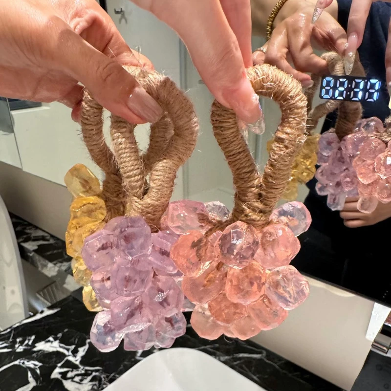 1 قطعة لون عشوائي الإبداعية العنب صابون يدوي الصنع غرامة رغوة لطيف إزالة الأوساخ ترطيب الجسم غسل المغذي صابون يدوي الصنع