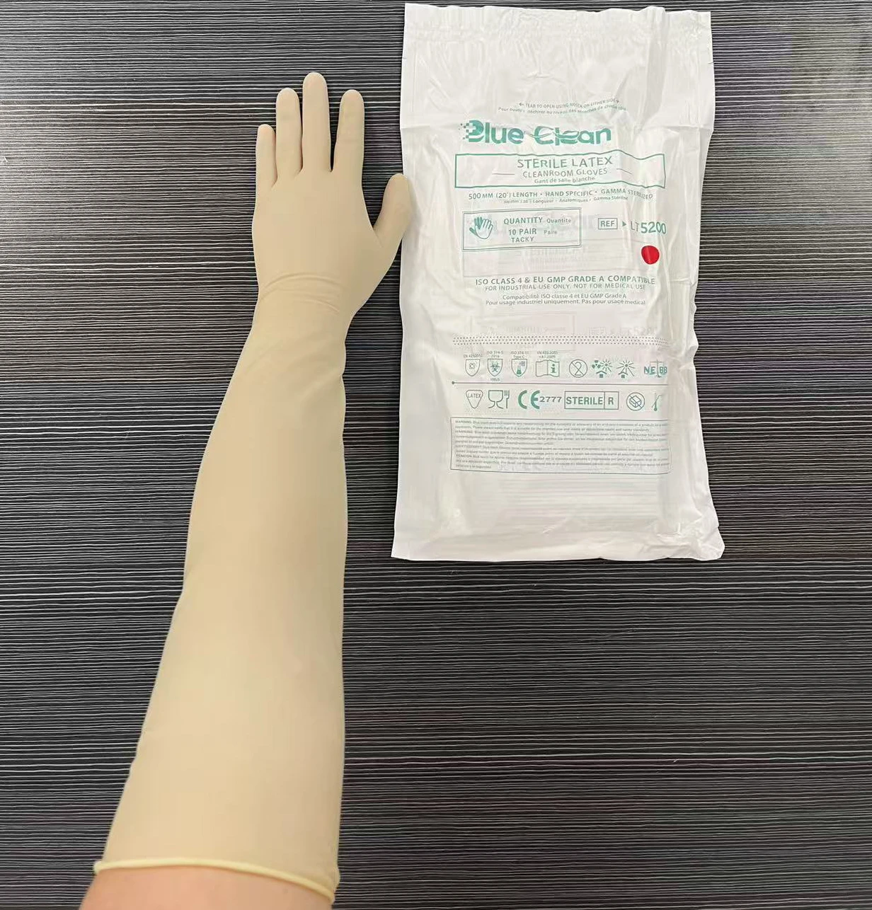 

Blue Clean LT5200 (10 pairs) 20 inch cleanroom latex glove ISO class 4 & EU GMP Grade A Compatible for industrial length 50cm