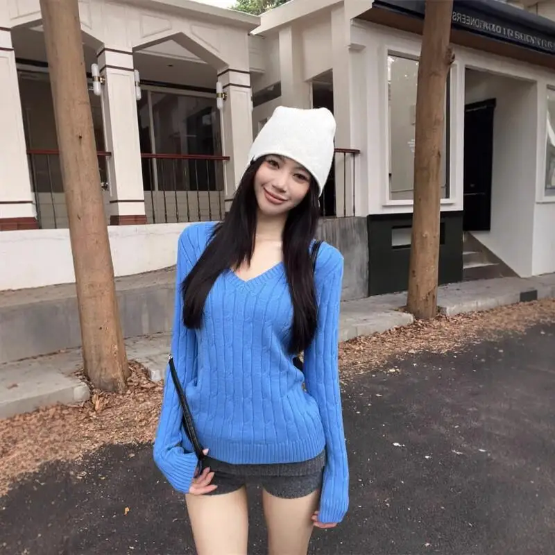 

Корейский стиль премиум-класса, синий жареный свитер с v-образным вырезом, женская осенне-зимняя внутренняя одежда, трикотажные изделия, милые топы