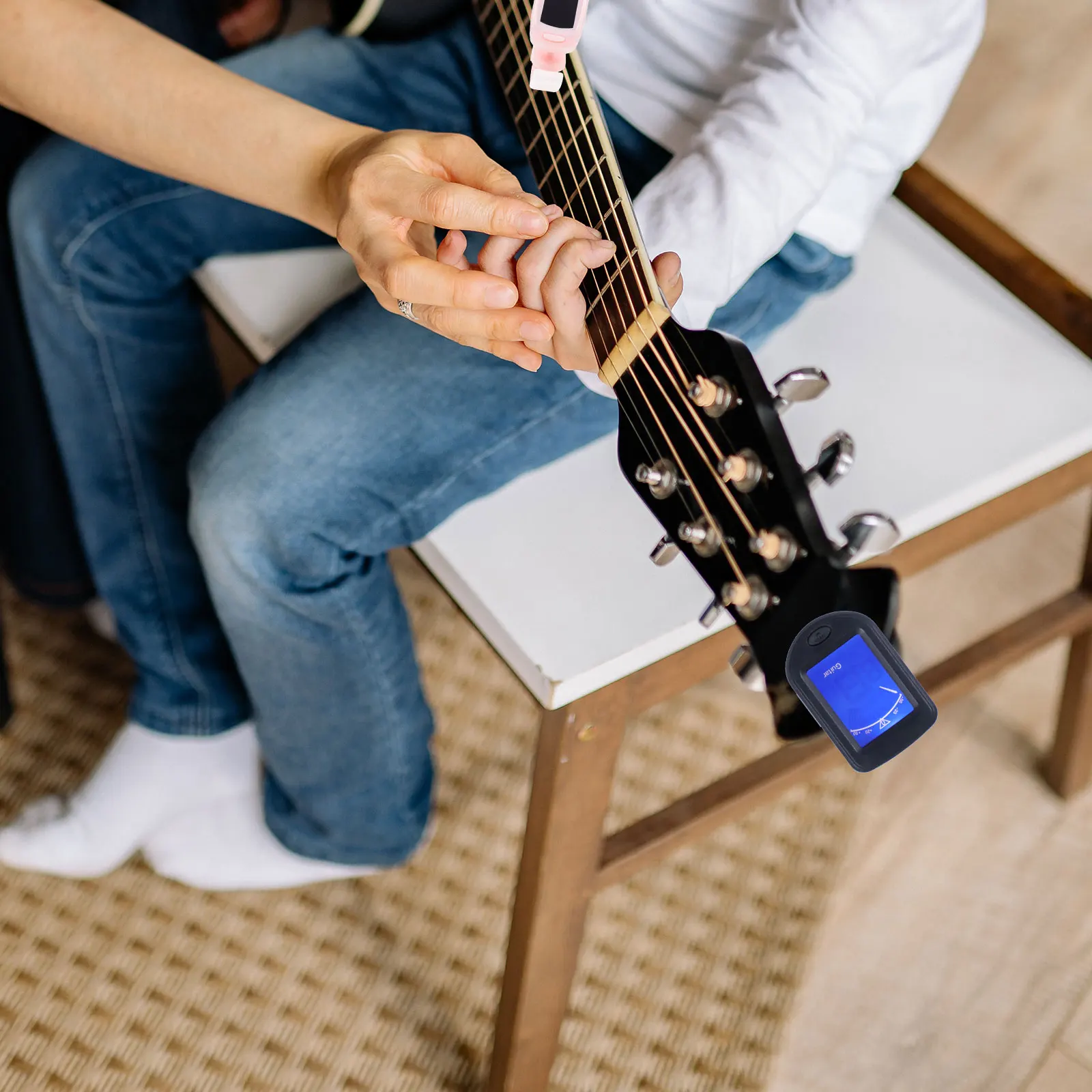 

Vaguelly 1set Mini Guitar Tuner Electronic Tool for Bass Ukulele Automatic Musical Instrument Tuning Device Multifunctional