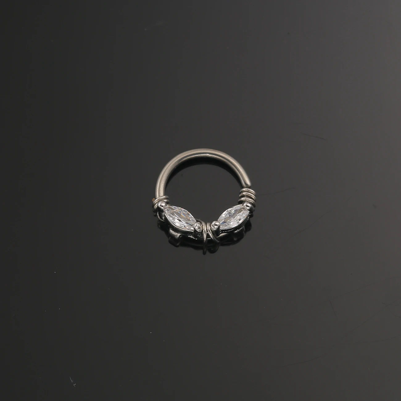 JHJT 18G الحاجز ثقب الأنف ورقة على شكل الفولاذ المقاوم للصدأ الأنف الدائري النساء الرجال مجوهرات للجسم