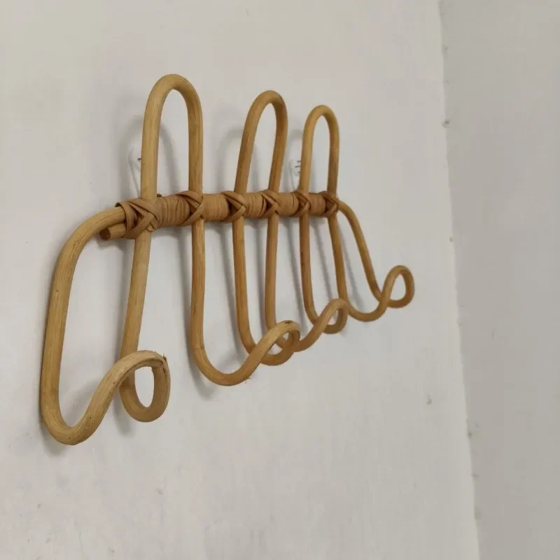 Handmade Vintage Rattan Wall Hook 4 Prong Hat Hanger Indonesian Style Natural Wicker Coat Rack for Entryway Home Decor