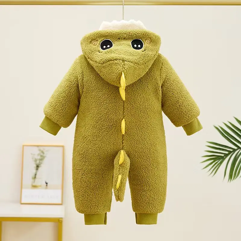 

Baby clothes are thickened in winter and go out to hug newborn onesies with velvet baby cotton clothes 06-12 months winter