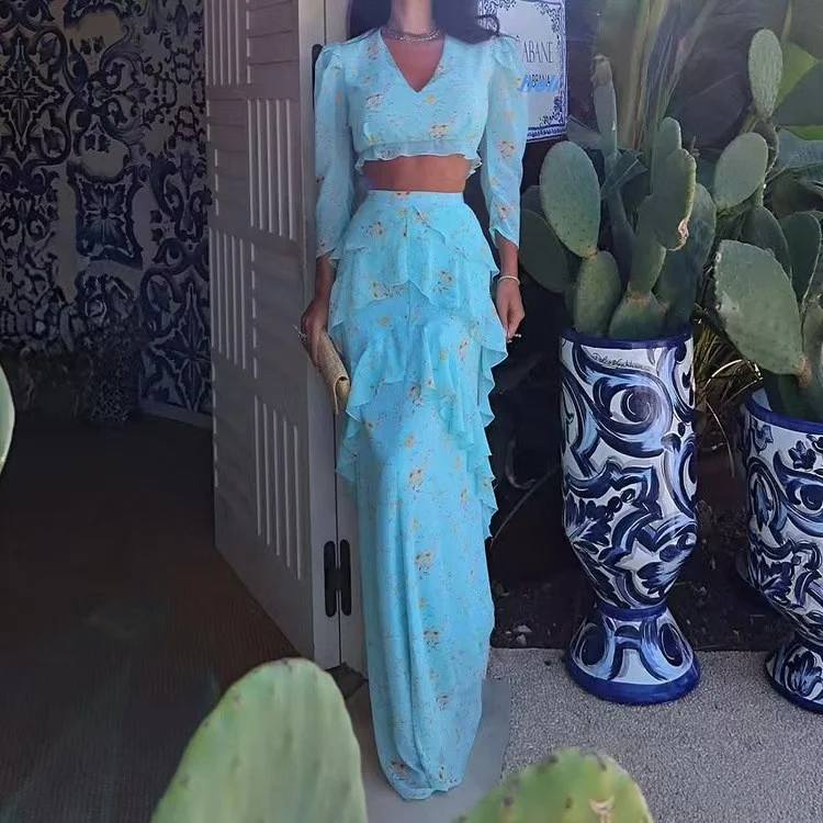 

High Waist Halter Neck Long Sleeve Print Top And Skirt Set Women's Fashion Summer Outfit V-neck Crop Top with High Waist Skirt