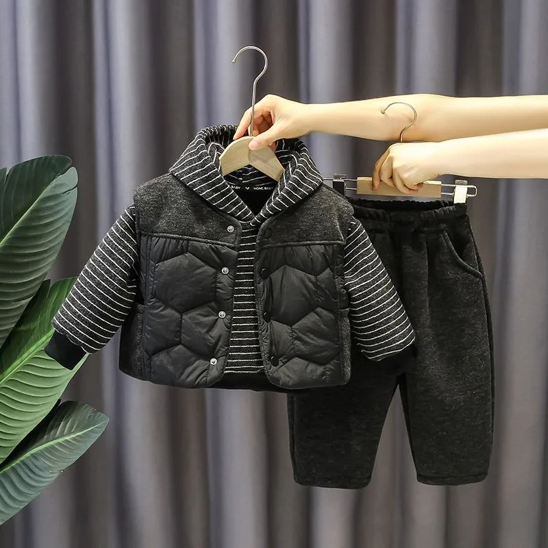 Boys' Cool Set 2026 Autumn/Winter New Korean Edition Splicing Vest+Velvet Hooded Striped Sweatshirt+Long Pants 3-Piece Set