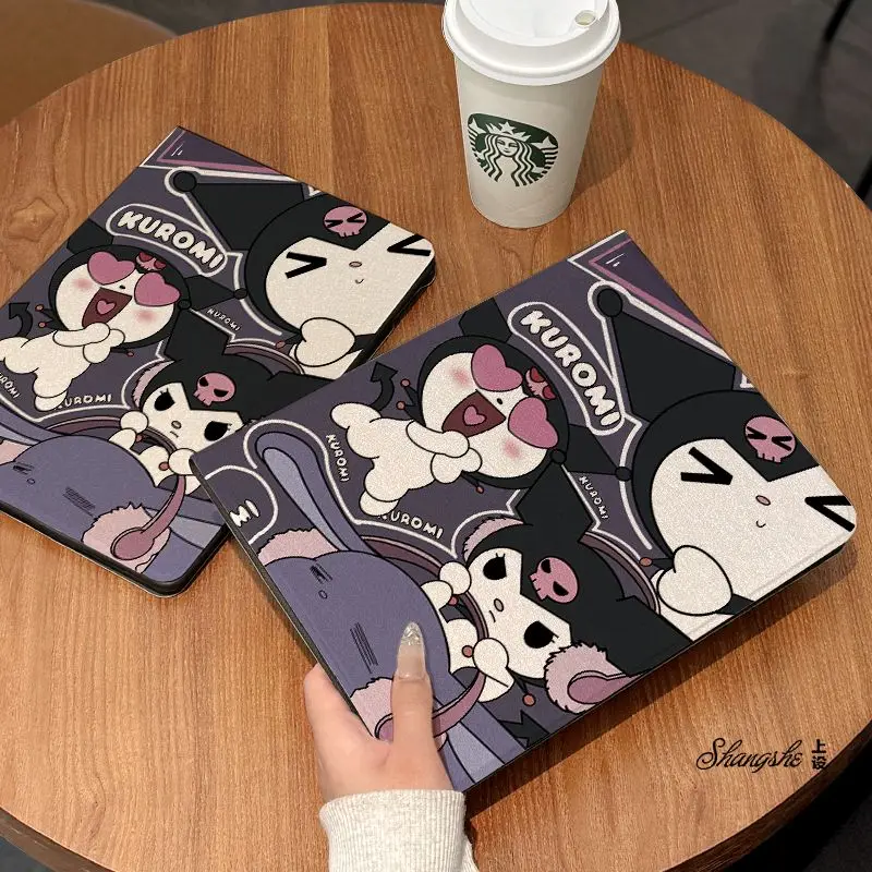 حافظة كارتون كورومي لجهاز iPad Air 3 4 5 6 11 بوصة Mini 4 5 6 7th 9th 10th 2022 10.9 Pro 2018 2024 Sanrio غطاء مضاد للسقوط من السيليكون