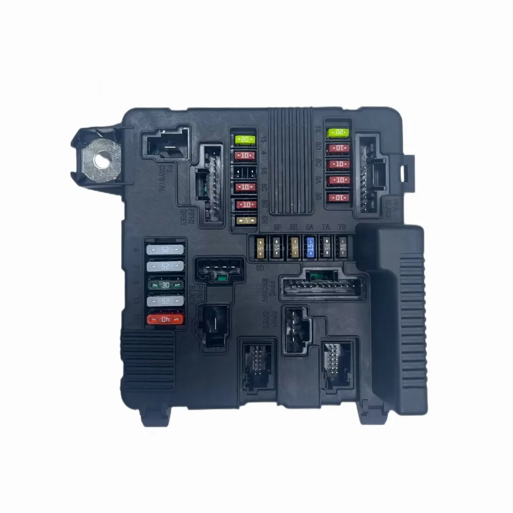 Brand New Engine Fuse Box 8200306032 8200306033 5118399300 8200262385 for Renault Megane II Scenic